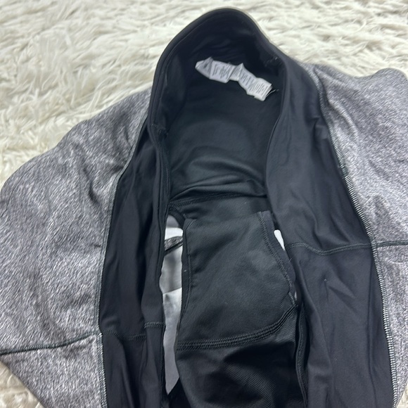 Lululemon Speed Up Short Long *4" Updated Fit Heather Lux Multi Black / Black - Picture 3 of 7